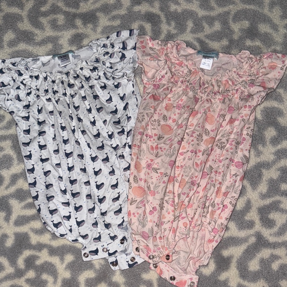 💖2 Feather Baby💖 GUC Precious Ruffled Bubbles. 12-18m. Pristine Condition!